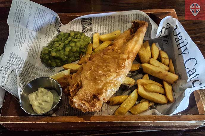fish-and-chips-pub-the-dickens-inn