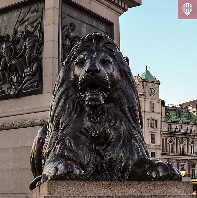 trafalgar-square-lion2