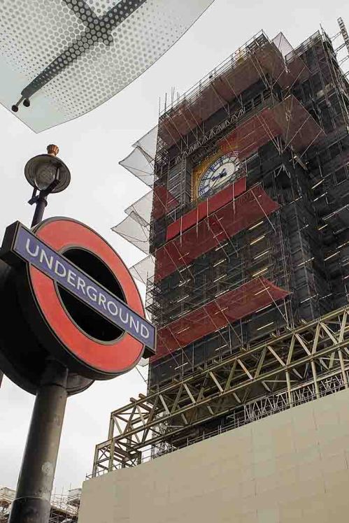 big ben escondidinho underground sign