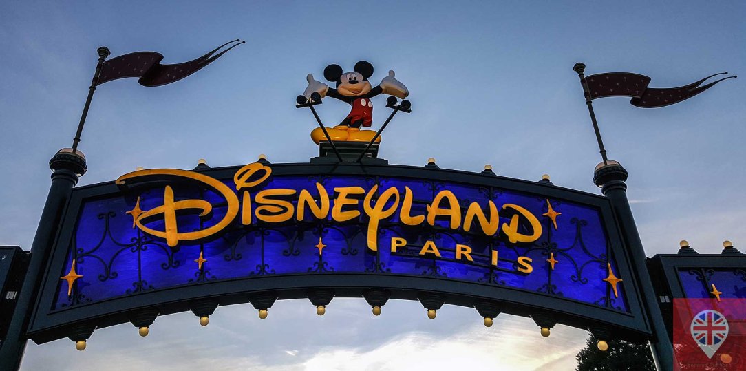 Disneyland Paris entrance logo