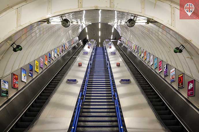 underground-escalators