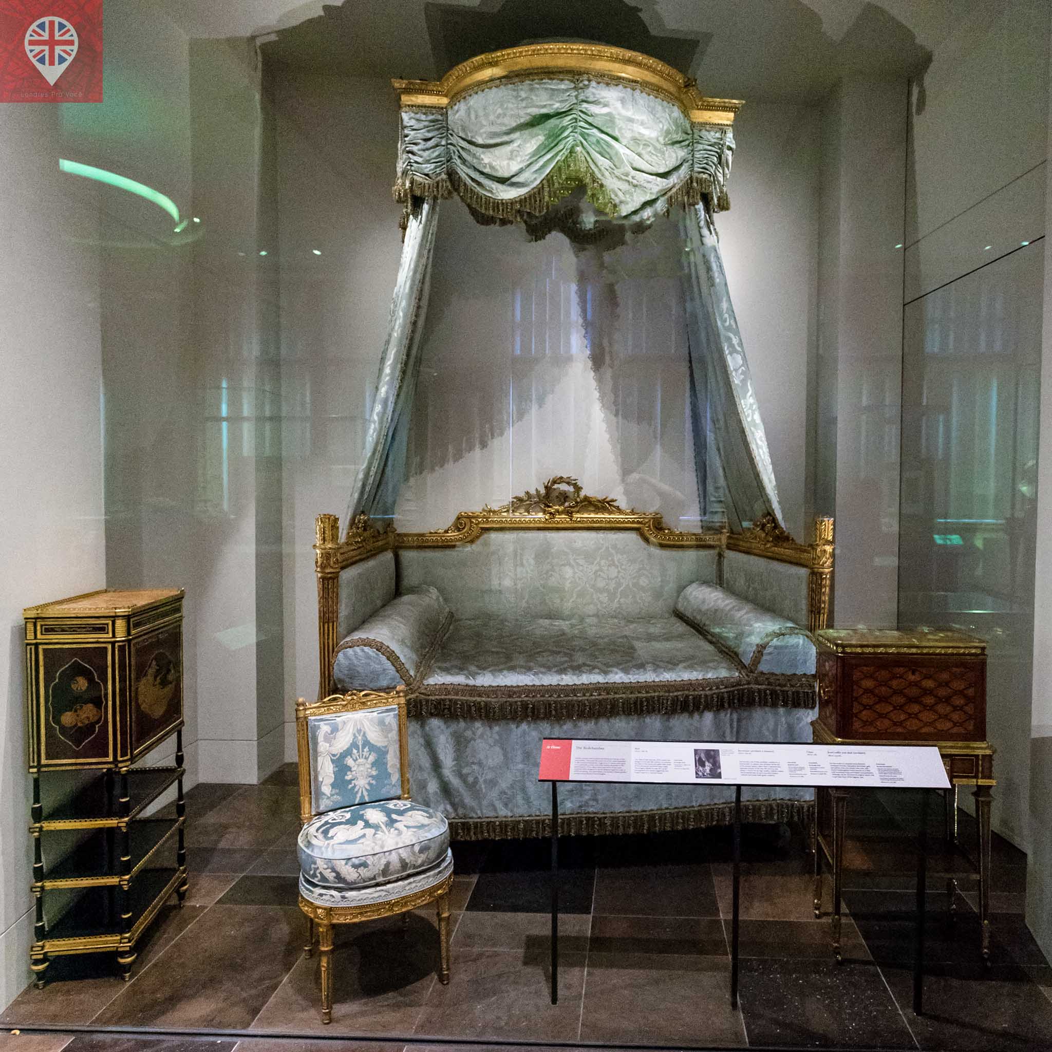V&amp;A bedchamber