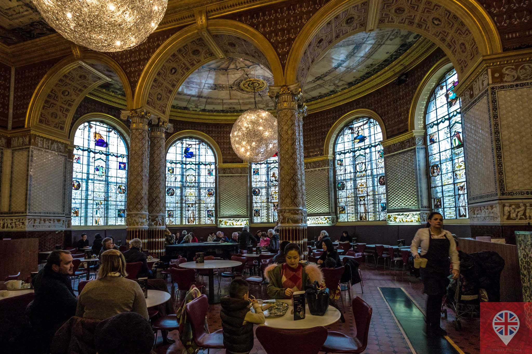 V&amp;A cafe