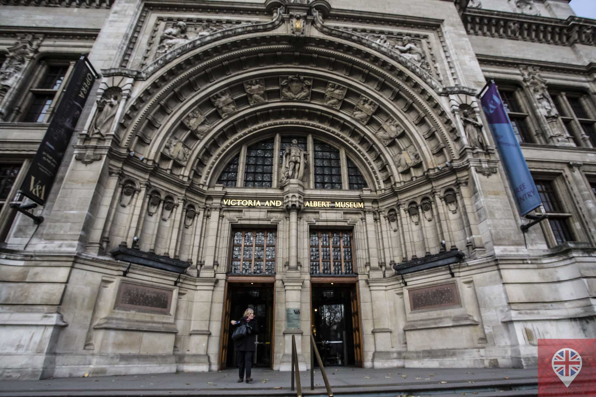 V&amp;A exterior