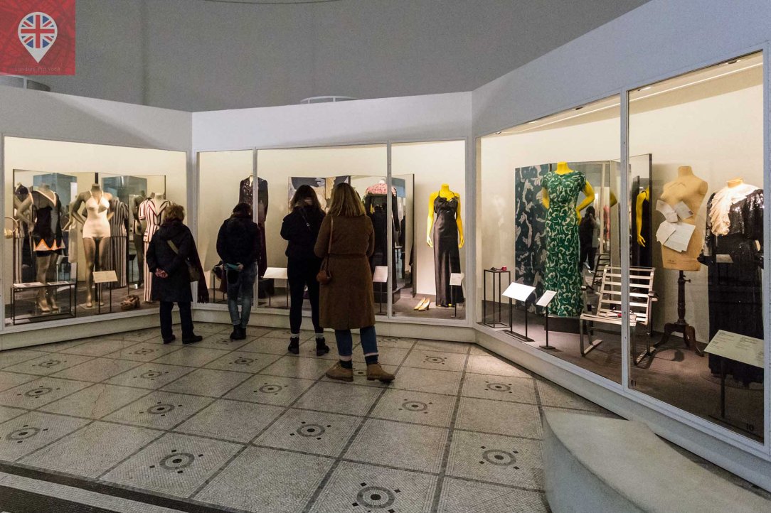 V&A fashion room