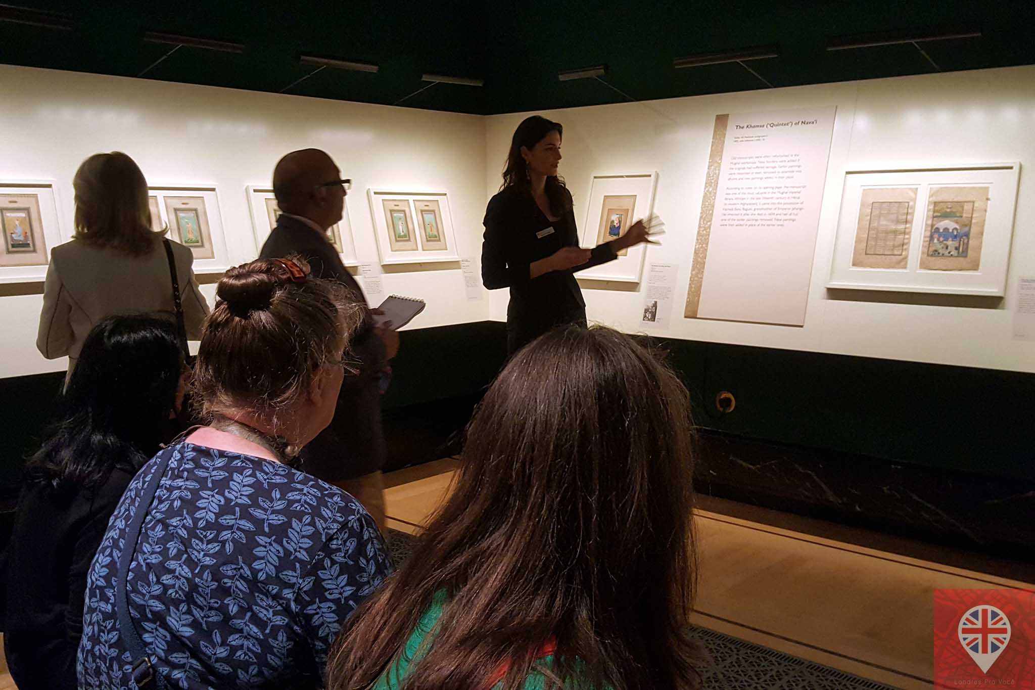 queens gallery splendorous curator 1