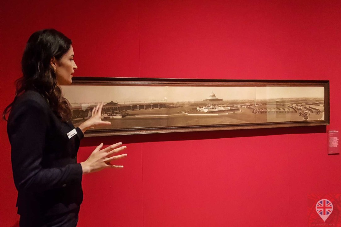 queens gallery splendorous curator 3