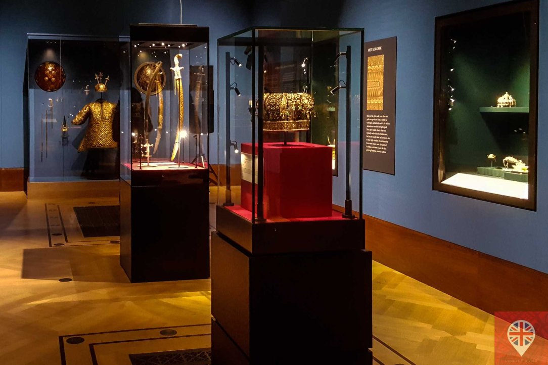 queens gallery splendorous room