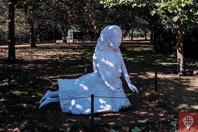 frieze 2018 seer alice I 2