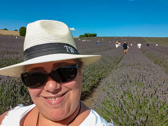 hitchin lavender selfie
