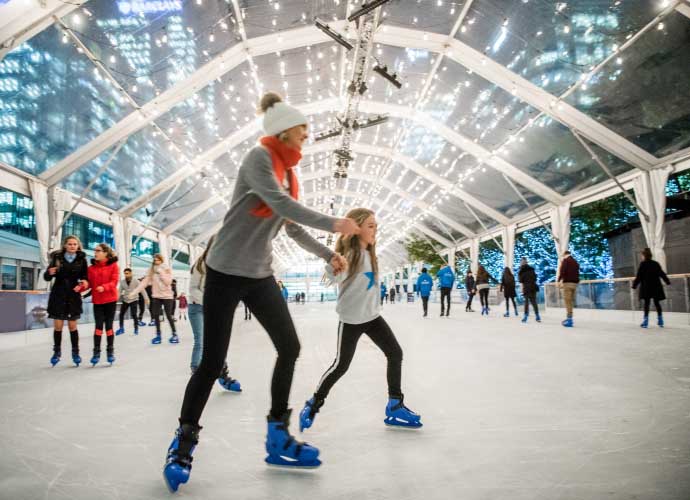 canary-wharf-ice-rink-2021